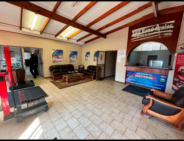 BUSINESS FOR SALE IN SPRINGS CENTRAL